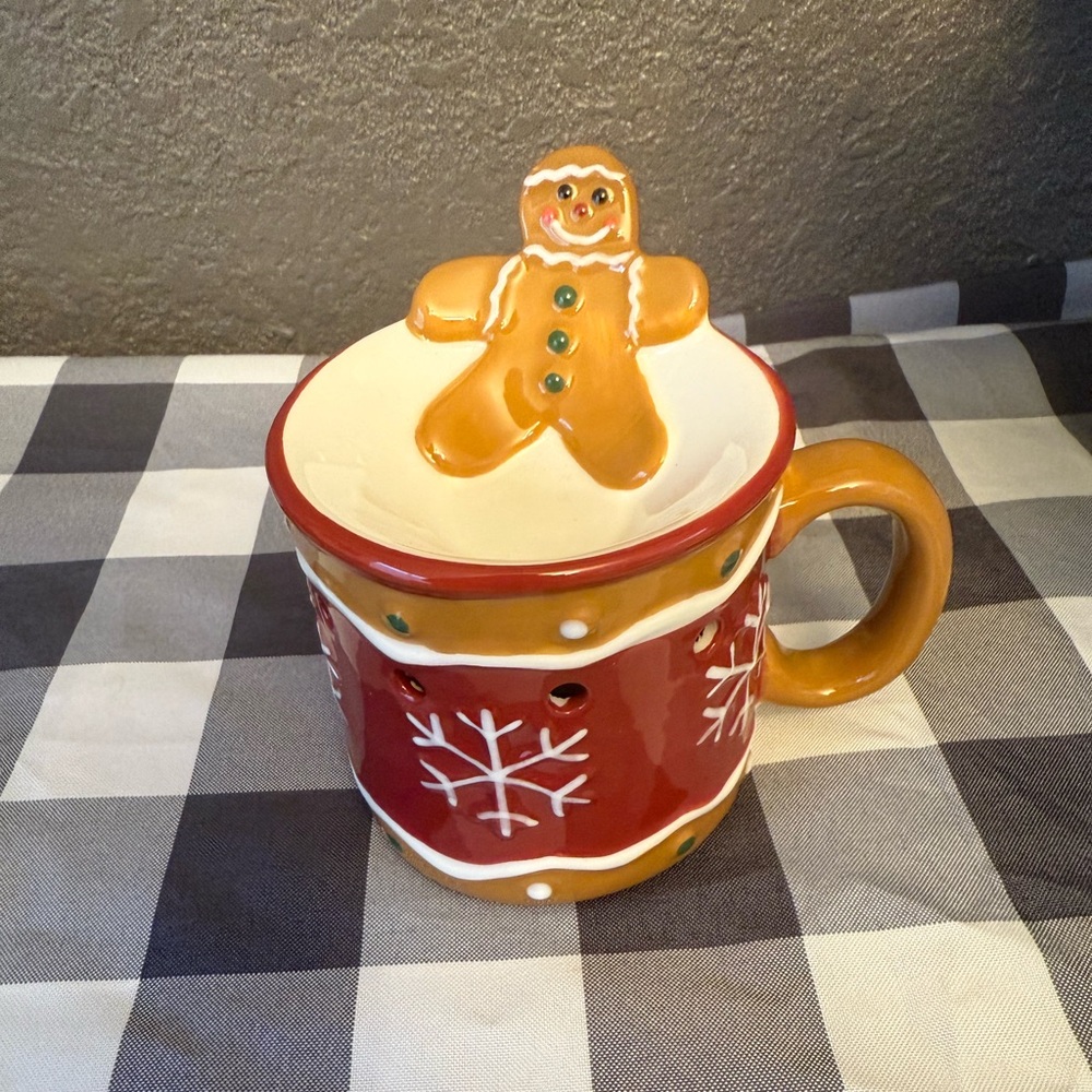 NEW Scentsy Gingerbread Man Warmer